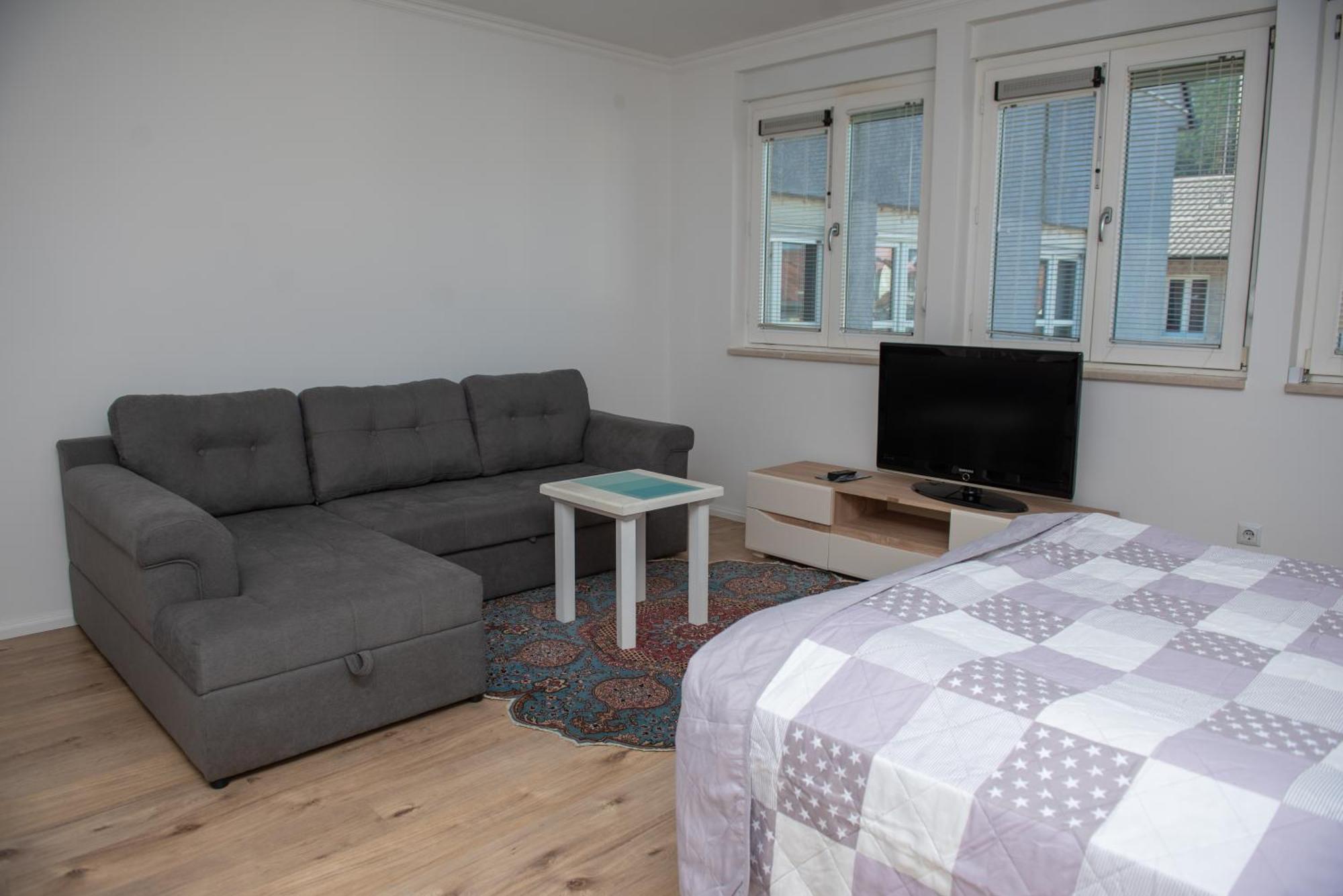 Central Apartment Кониц Экстерьер фото
